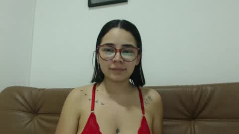 Snapshot of isemma chatting on October 17, 2025, 3:20 am Emma online show from October 17, 2025, 3:20 am