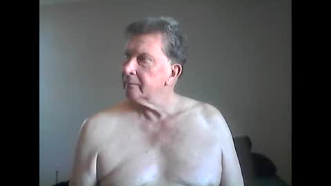 Snapshot of island625103 chatting on February 21, 2025, 9:11 pm island625103 online show from February 21, 2025, 9:11 pm