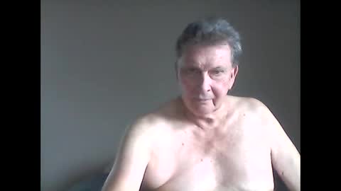 Snapshot of island625103 chatting on March 6, 2025, 9:20 pm island625103 online show from March 6, 2025, 9:20 pm