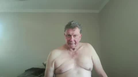 Snapshot of island625103 chatting on October 6, 2025, 6:16 pm island625103 online show from October 6, 2025, 6:16 pm