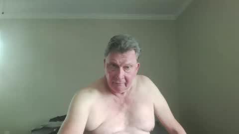 Snapshot of island625103 chatting on October 7, 2025, 6:27 pm island625103 online show from October 7, 2025, 6:27 pm