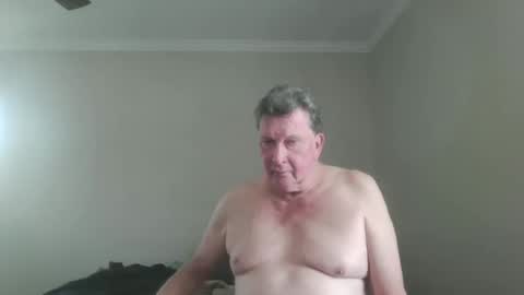 Snapshot of island625103 chatting on October 18, 2025, 7:03 pm island625103 online show from October 18, 2025, 7:03 pm