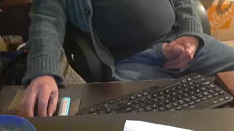 Snapshot of islandduke chatting on December 6, 2024, 11:47 pm Duke online show from December 6, 2024, 11:47 pm