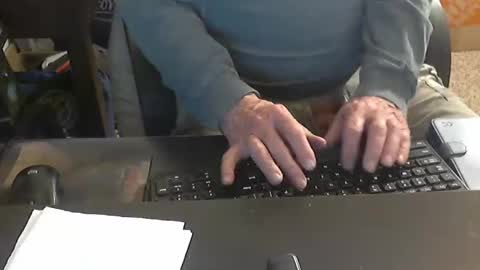 Snapshot of islandduke chatting on October 22, 2025, 12:05 pm Duke online show from October 22, 2025, 12:05 pm