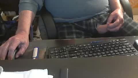 Snapshot of islandduke chatting on November 6, 2025, 5:03 pm Duke online show from November 6, 2025, 5:03 pm