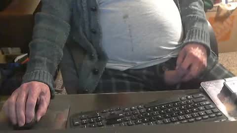 Snapshot of islandduke chatting on November 10, 2025, 1:37 am Duke online show from November 10, 2025, 1:37 am