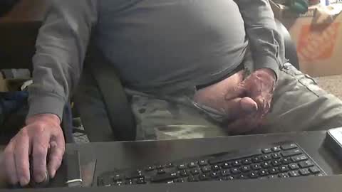 Snapshot of islandduke chatting on November 10, 2025, 3:33 pm Duke online show from November 10, 2025, 3:33 pm