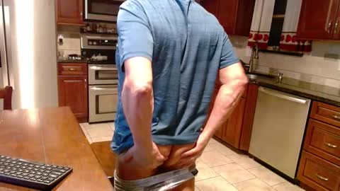 Snapshot of islandguy70 chatting on October 20, 2025, 10:43 pm Jim online show from October 20, 2025, 10:43 pm
