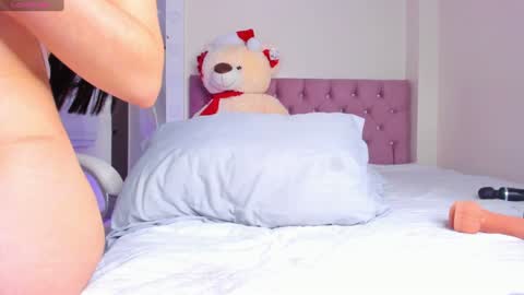 Isa  online show from December 21, 2024, 6:19 am