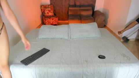 Snapshot of issalovexxx chatting on March 10, 2025, 4:49 am Isabella  online show from March 10, 2025, 4:49 am