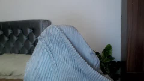 Snapshot of its_me_cora chatting on March 8, 2025, 8:44 am Cora online show from March 8, 2025, 8:44 am