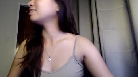 Candy online show from March 1, 2025, 4:44 pm