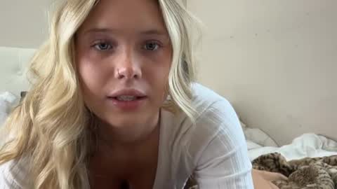 Snapshot of itsmadisynmae chatting on September 9, 2025, 3:44 pm OF  madisynmaee online show from September 9, 2025, 3:44 pm