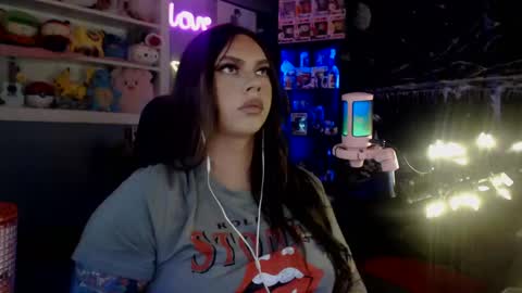 Snapshot of itsnickibabyy chatting on January 5, 2025, 3:32 am Nicki Foxx online show from January 5, 2025, 3:32 am