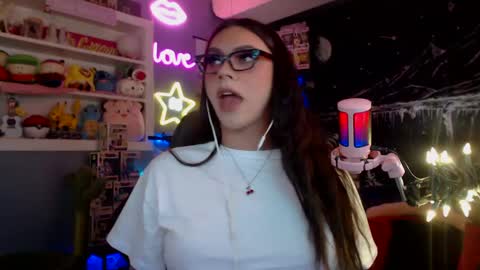 Snapshot of itsnickibabyy chatting on January 21, 2025, 10:08 pm Nicki Foxx online show from January 21, 2025, 10:08 pm