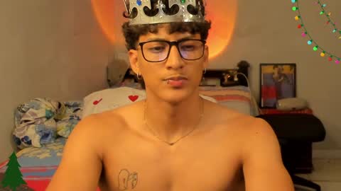 Snapshot of ivano_jones chatting on December 21, 2024, 7:24 am Ivano online show from December 21, 2024, 7:24 am