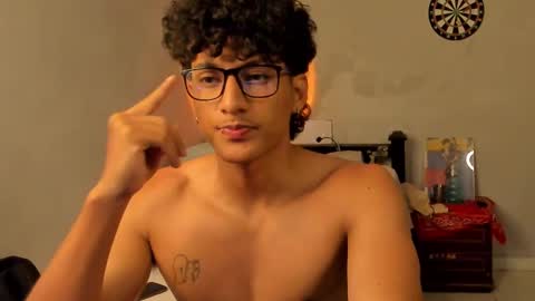 Snapshot of ivano_jones chatting on February 18, 2025, 10:27 am Ivano online show from February 18, 2025, 10:27 am