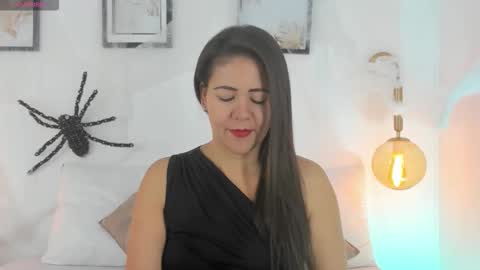 Ivy  online show from October 22, 2025, 2:17 pm