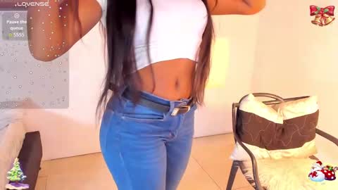 Snapshot of ivybliss8 chatting on December 17, 2024, 4:21 pm i v y  b l i s s online show from December 17, 2024, 4:21 pm