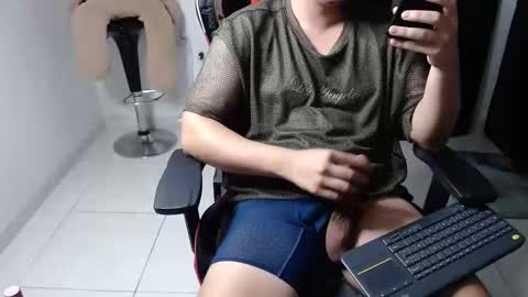 Snapshot of jack_boy_cum chatting on October 18, 2025, 4:48 am Jack online show from October 18, 2025, 4:48 am