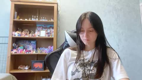 Snapshot of jackelineboldon chatting on November 16, 2025, 6:08 am Alice online show from November 16, 2025, 6:08 am