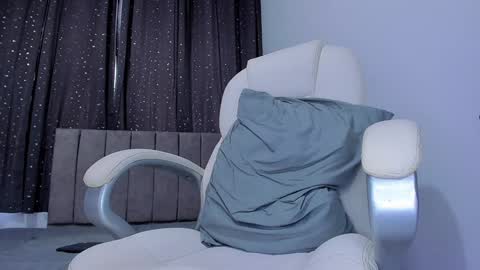 Snapshot of jake_evanss_ chatting on January 7, 2025, 6:35 pm JAKE online show from January 7, 2025, 6:35 pm