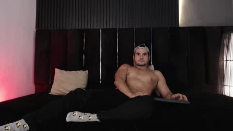 Snapshot of jake_muller1 chatting on October 31, 2025, 4:35 am Jake online show from October 31, 2025, 4:35 am