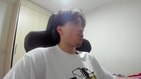 Snapshot of jake_murphy chatting on February 6, 2025, 9:49 pm jake_murphy online show from February 6, 2025, 9:49 pm