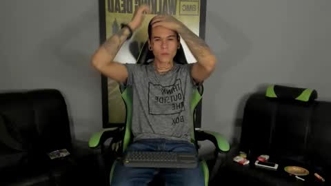 Snapshot of jamesinked_ chatting on February 3, 2025, 2:03 am Jamesinked online show from February 3, 2025, 2:03 am