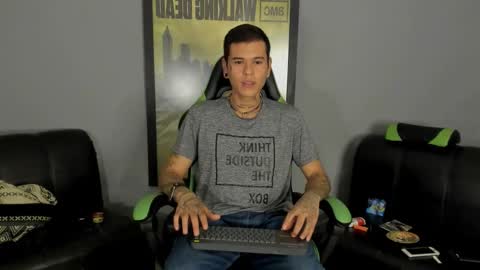 Snapshot of jamesinked_ chatting on February 3, 2025, 9:29 pm Jamesinked online show from February 3, 2025, 9:29 pm