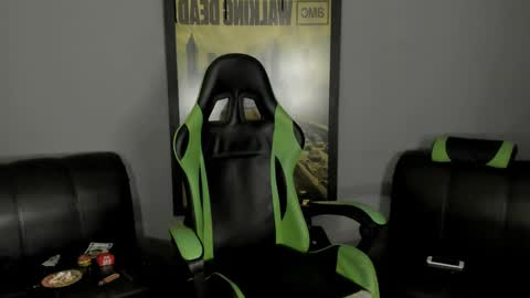 Snapshot of jamesinked_ chatting on February 26, 2025, 12:49 am Jamesinked online show from February 26, 2025, 12:49 am