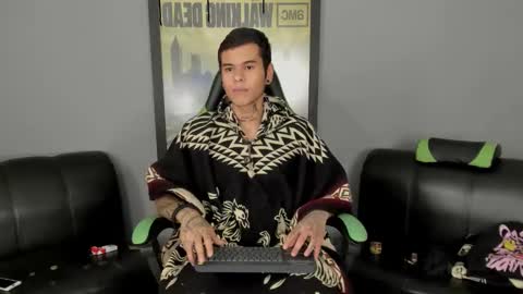 Snapshot of jamesinked_ chatting on March 8, 2025, 9:08 pm Jamesinked online show from March 8, 2025, 9:08 pm