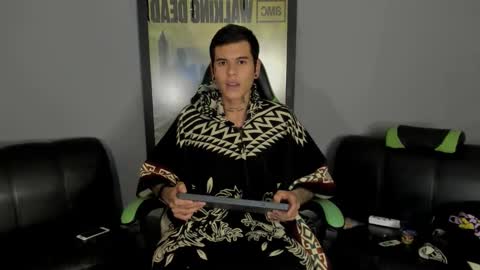 Snapshot of jamesinked_ chatting on March 9, 2025, 3:32 am Jamesinked online show from March 9, 2025, 3:32 am