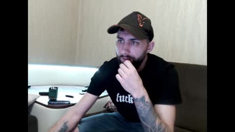 Snapshot of jamienoxus chatting on February 13, 2025, 6:41 am Robbie online show from February 13, 2025, 6:41 am