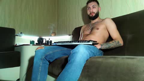 Snapshot of jamienoxus chatting on February 23, 2025, 3:24 am Robbie online show from February 23, 2025, 3:24 am