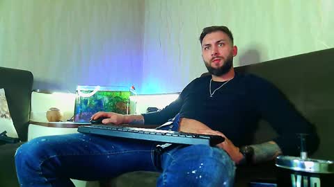 Snapshot of jamienoxus chatting on March 8, 2025, 4:01 am Robbie online show from March 8, 2025, 4:01 am