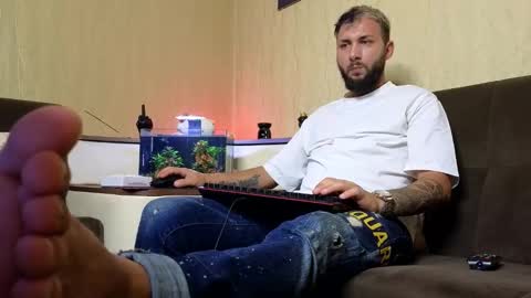 Snapshot of jamienoxus chatting on September 12, 2025, 8:42 pm Robbie online show from September 12, 2025, 8:42 pm