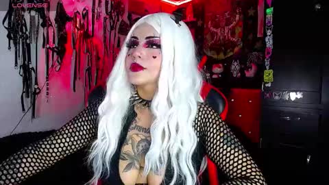 Snapshot of janna_ink chatting on January 15, 2025, 4:25 am      online show from January 15, 2025, 4:25 am