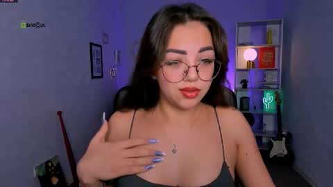 jasmin_belle online show from November 14, 2025, 7:18 am
