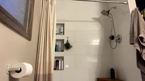 Snapshot of jawssharkparty chatting on February 11, 2025, 11:33 pm Jaws online show from February 11, 2025, 11:33 pm