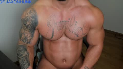 Snapshot of jaxonhunk chatting on March 11, 2025, 2:32 am JaxonHunk online show from March 11, 2025, 2:32 am