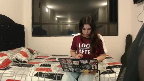 Snapshot of jazmin_dharius chatting on February 12, 2025, 5:26 am Jazmin and Scarlett online show from February 12, 2025, 5:26 am