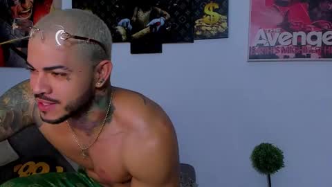 Jean  axelcrow       Modelo Independiente online show from March 8, 2025, 4:34 am