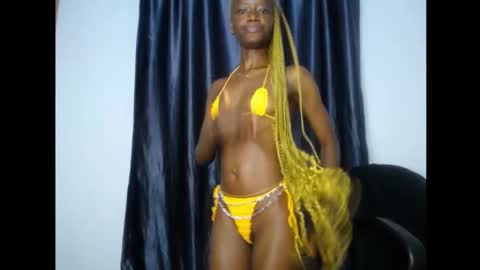 Snapshot of jellybelly7 chatting on October 10, 2025, 5:34 pm Linda online show from October 10, 2025, 5:34 pm