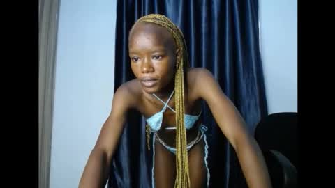 Snapshot of jellybelly7 chatting on October 15, 2025, 5:13 pm Linda online show from October 15, 2025, 5:13 pm