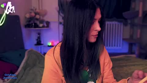 Snapshot of jeniferlovex chatting on February 9, 2025, 8:13 pm jeniferlovex online show from February 9, 2025, 8:13 pm