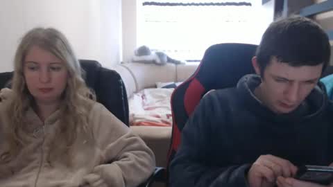JenisAndPeter online show from February 19, 2025, 10:56 am