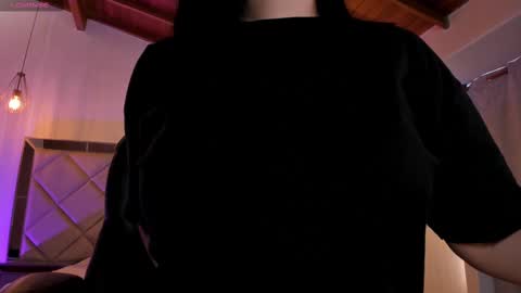 Snapshot of jennaolson chatting on March 6, 2025, 6:05 pm Jenna Olson online show from March 6, 2025, 6:05 pm