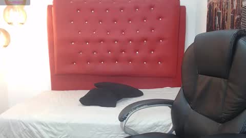 Snapshot of jerrycurb chatting on November 14, 2025, 7:45 pm lupo online show from November 14, 2025, 7:45 pm