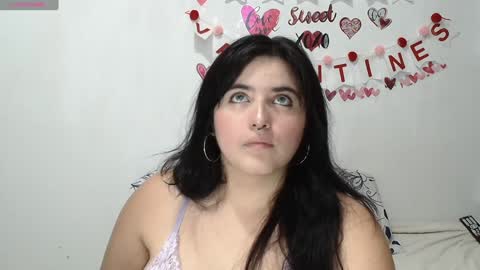 jessicared18 online show from February 8, 2025, 10:50 am